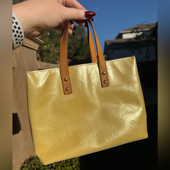 Louis Vuitton Monogram Vernis Reade PM Tote - Picture 10 of 13